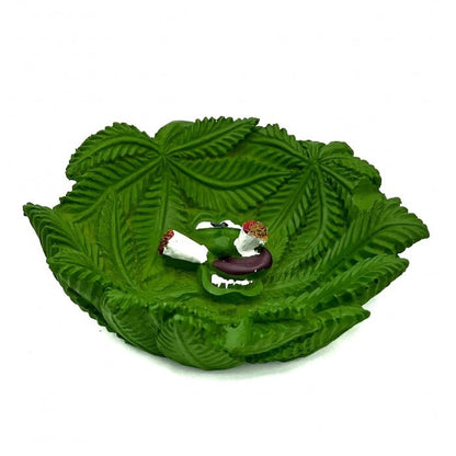 Green Leaf Design Ashtray - Bong Empire